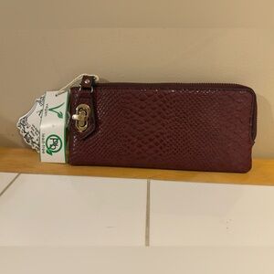 Alyssa Vegan Leather Maroon Pebbled Zip Around Clutch Wallet Twist Lock NWT